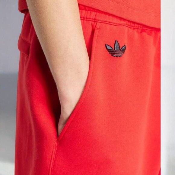 Adidas Men Neuclassic Red Striped Shorts Drawstring Waist Side Pockets NEW XL - Picture 3 of 9